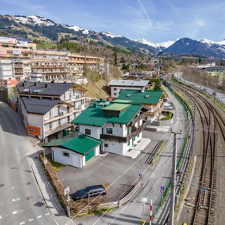 Апартаменты Na-home *